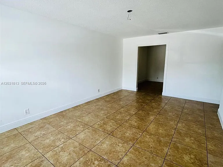 7701 SW 10th Ct #1A — Photo 6