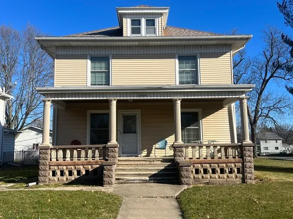 304 12th Ave, Sterling, IL 61081