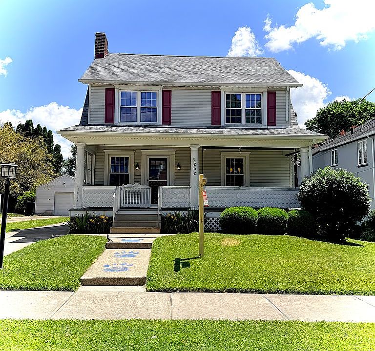 1st image of 202 Foch Ellwood Ctr