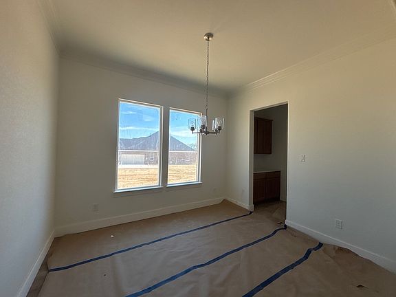 5th image of 906 Creekview Whites Rd