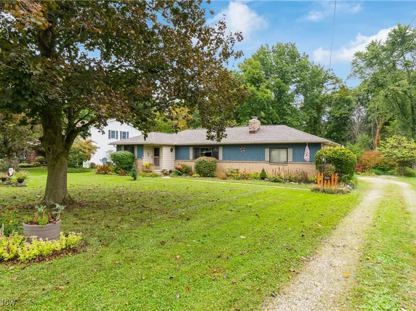3341 Brenner Rd, Barberton, OH 44203