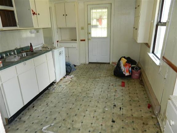 3rd image of 3376 Alum Springs Rd