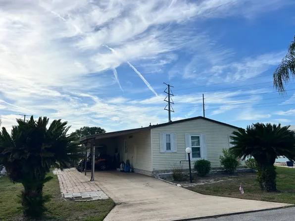 34700 Misty Pines Ln, Zephyrhills, FL 33541