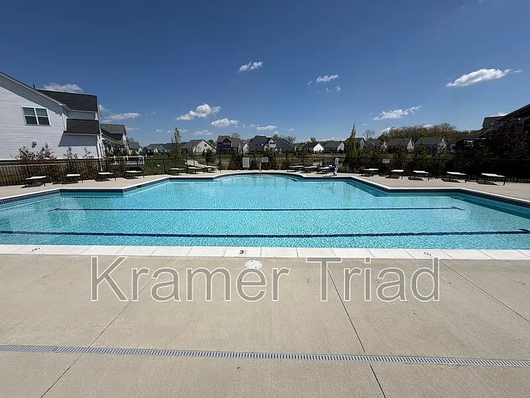 7889 Arimoore Dr — Photo 36