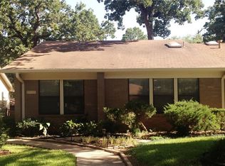 1413 Hampton Rd, Grapevine, TX 76051