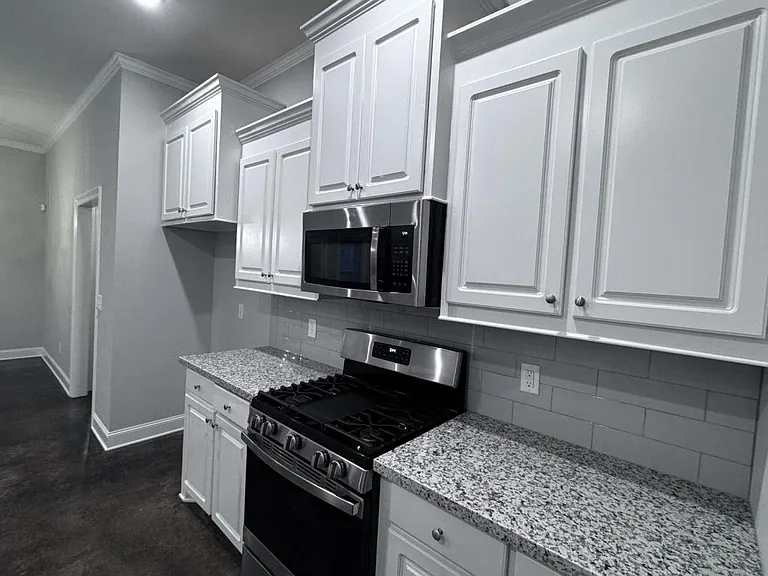 235 Chartleigh Cir — Photo 9