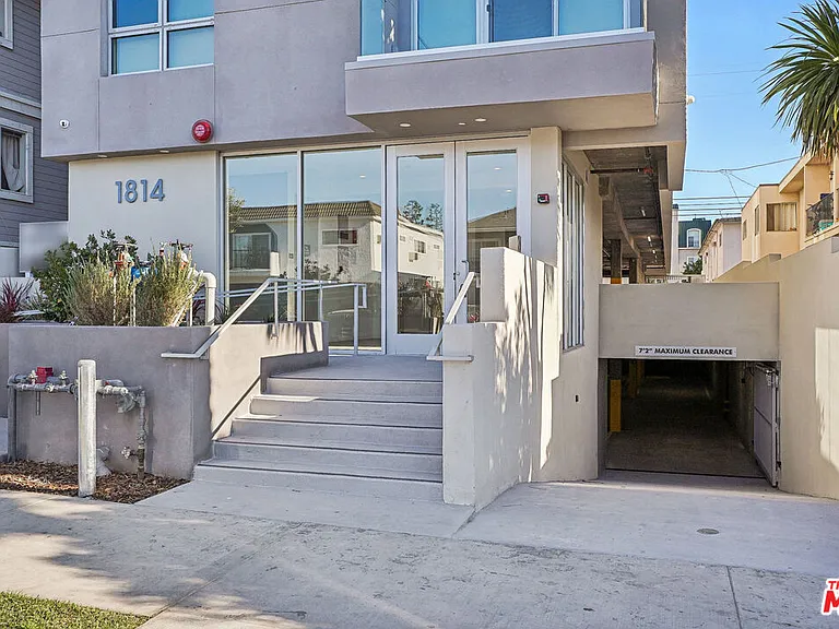 1814 Federal Ave #303 — Photo 3
