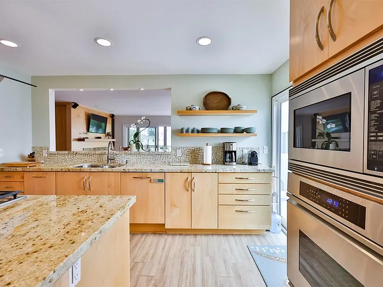 1524 Ynez Pl — Photo 12