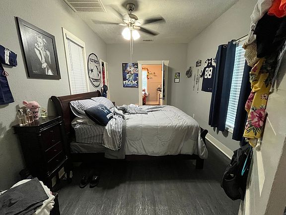 4th image of 2402 Market Ave APT A