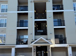 5105 Travis Edward Way APT H, Centreville, VA