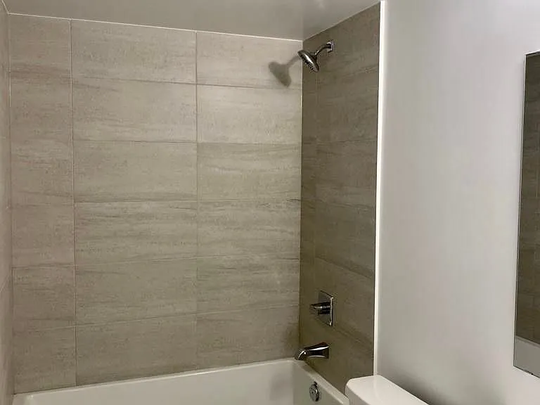 77 Mutual St #706 — Photo 5