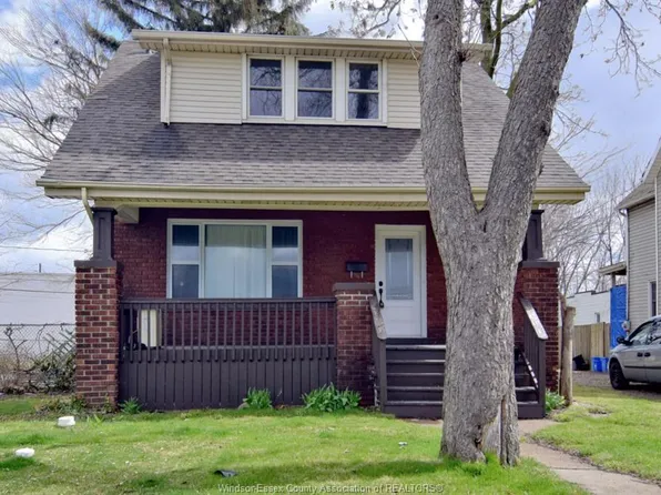 394 Crawford Ave, Windsor, ON N9A 5C4