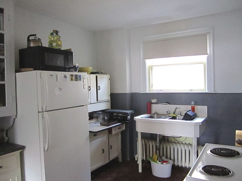 1st image of 116 W Monroe St
