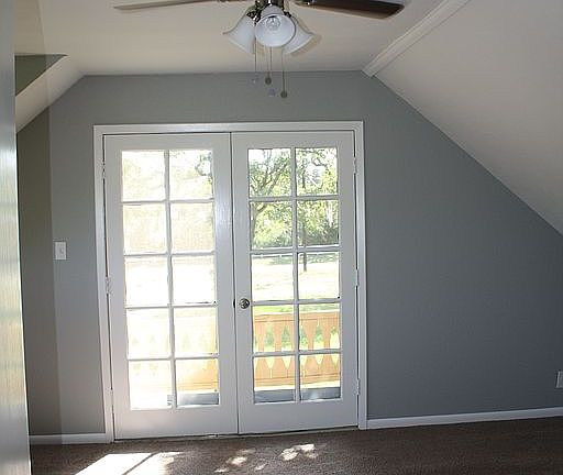 Master w/double balcony door