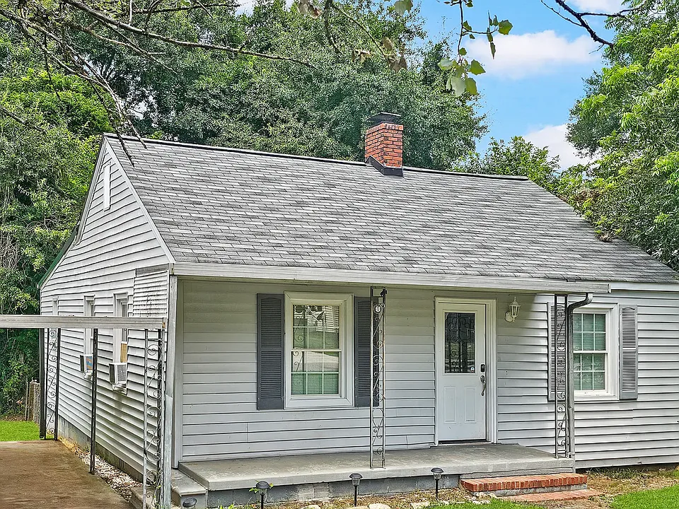 202 White Ave