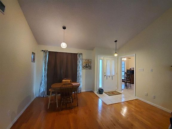 5th image of 1320 Bryan Pl