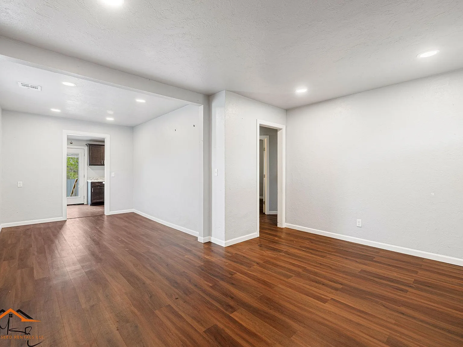 4012 S Hudson Ave — Photo 4