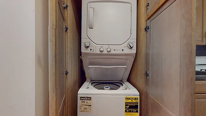 Rented by Bond New York | media 36