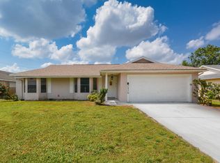 2456 SE Blackhorse St, Port Saint Lucie, FL 34984