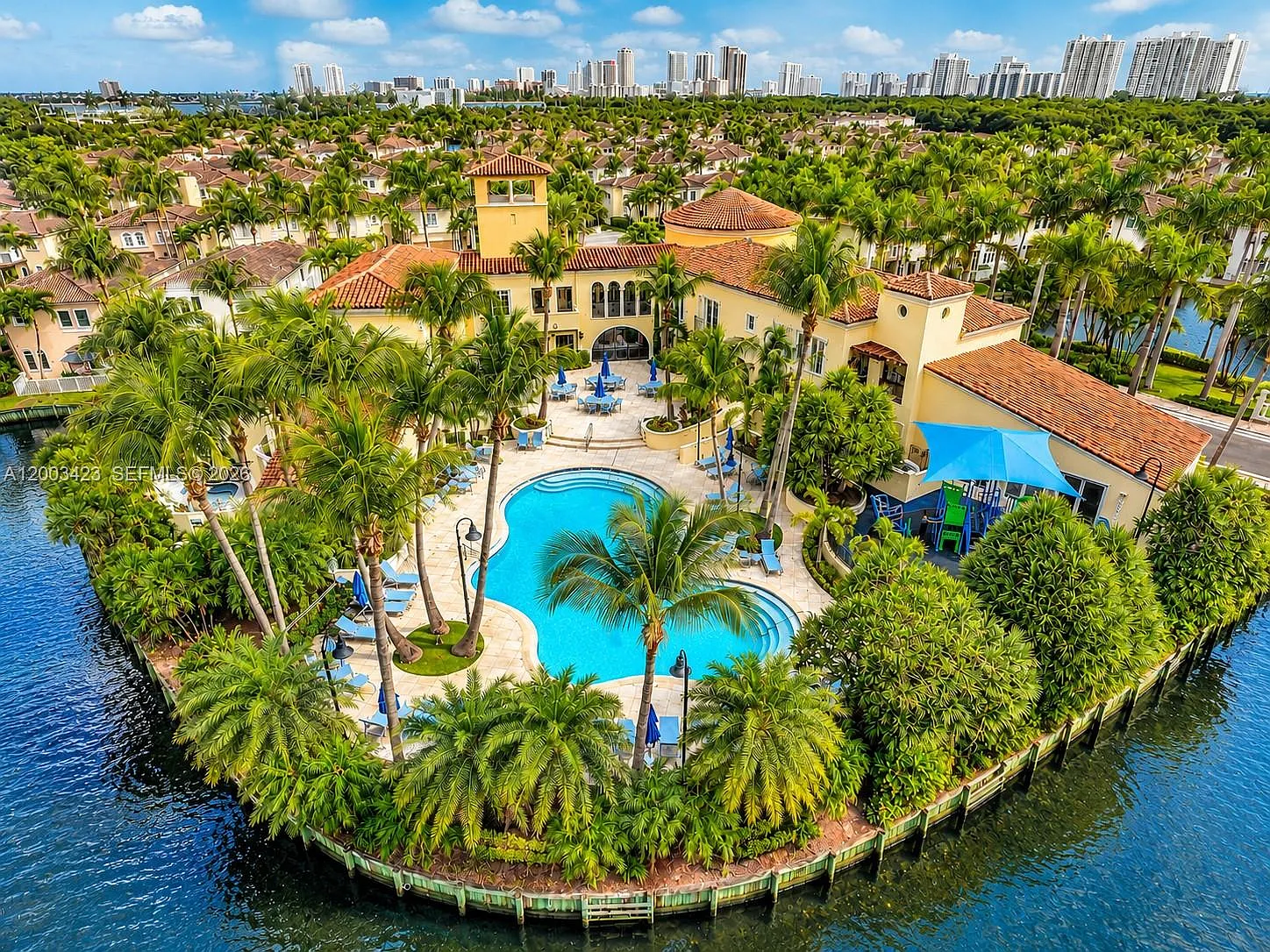 Aventura Lakes - Phase Ii — Photo 3