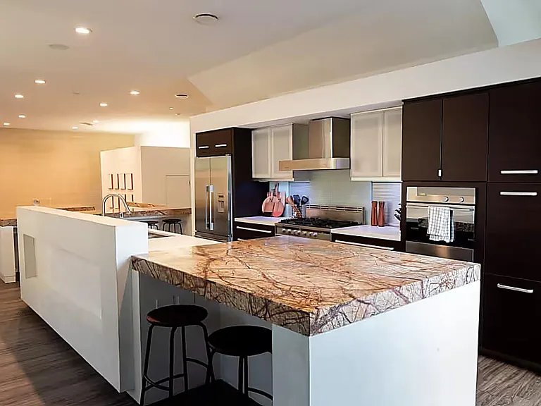 4904 S Shepherd Dr — Photo 17