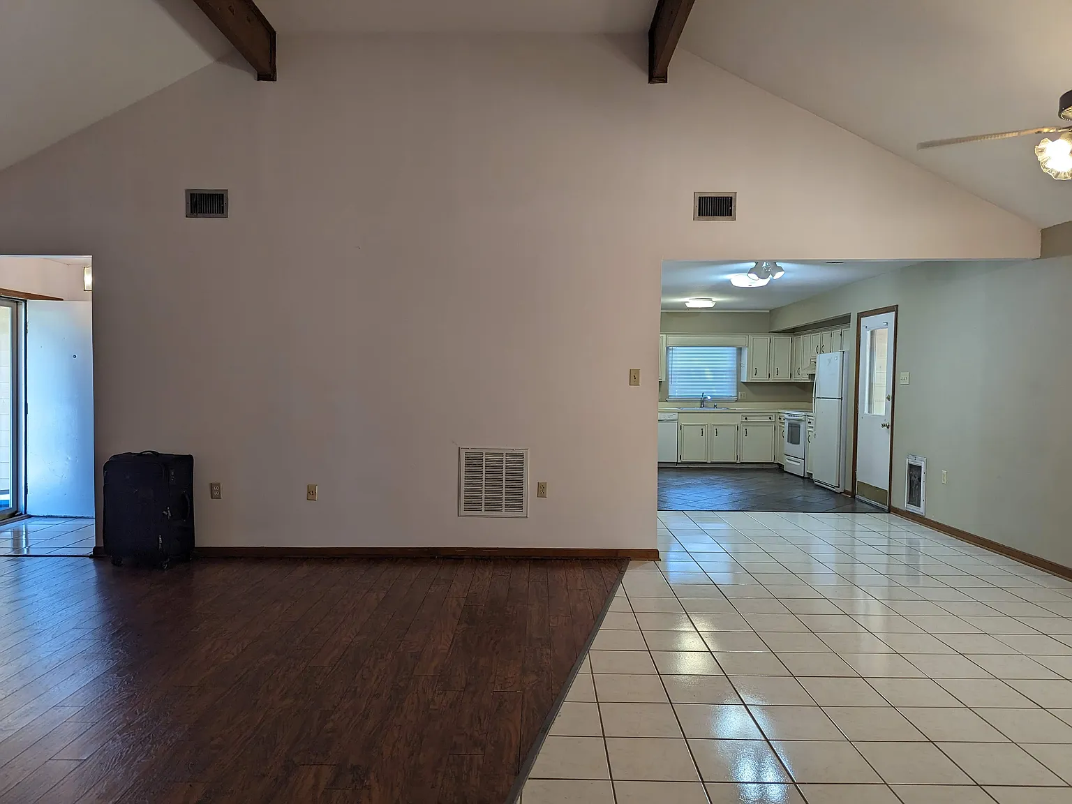 3 bed, 1669 sqft, $1,650 — Photo 2