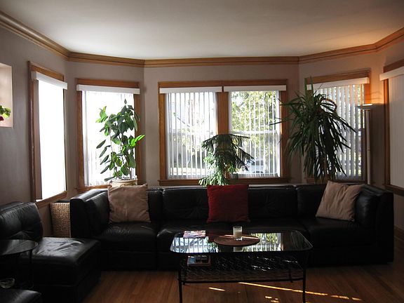 3rd image of 3019 N Odell Ave
