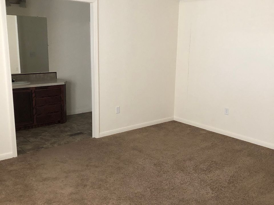 MASTER BED