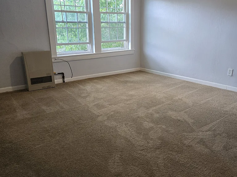 252 Woodford St #6 — Photo 1