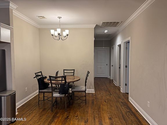 4th image of 1211 N Avenue H