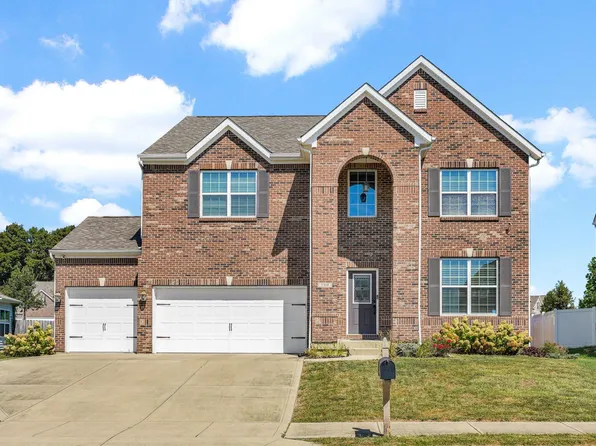 5368 W Stonewood Dr, Bloomington, IN 47403