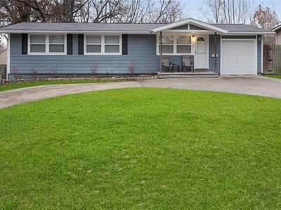 5705 N Michigan Ave, Gladstone, MO, 64118
