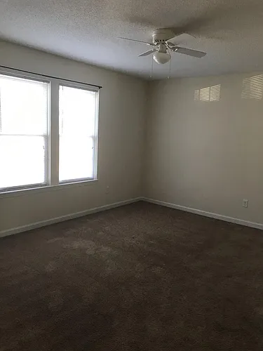1610 Ridge Ave N Photo 1