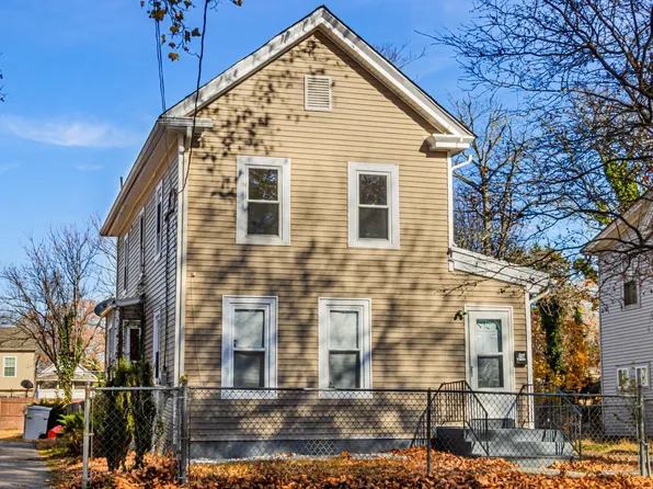 818 E Pear St, Vineland, NJ 08360