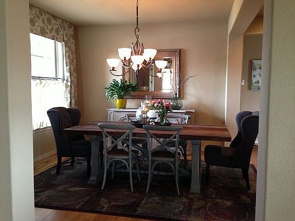 Formal Dining