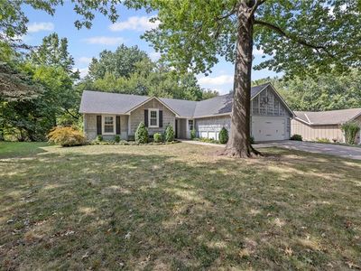 14124 S Summertree Ln, Olathe, KS, 66062