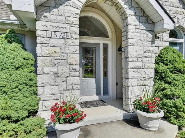 72 S St, Lees Summit, MO 64086