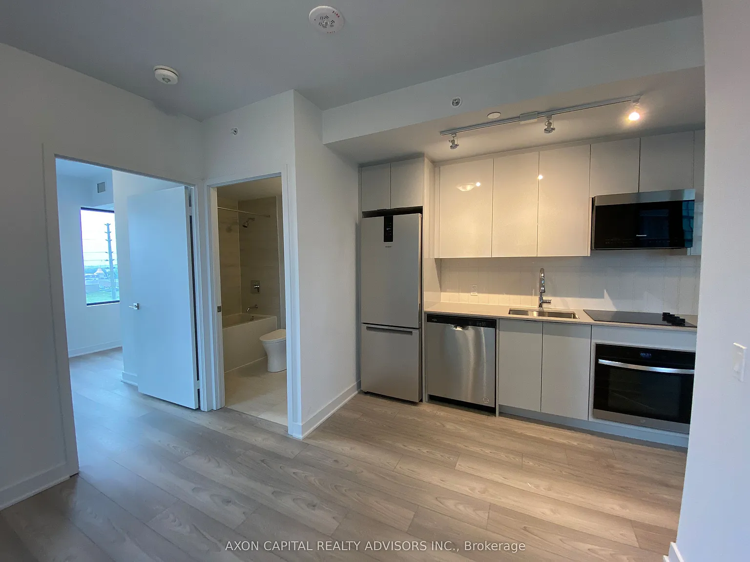 1 bed, $2,050 — Photo 3