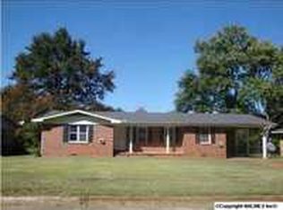 1216 Thomas Dr SW, Decatur, AL 35601