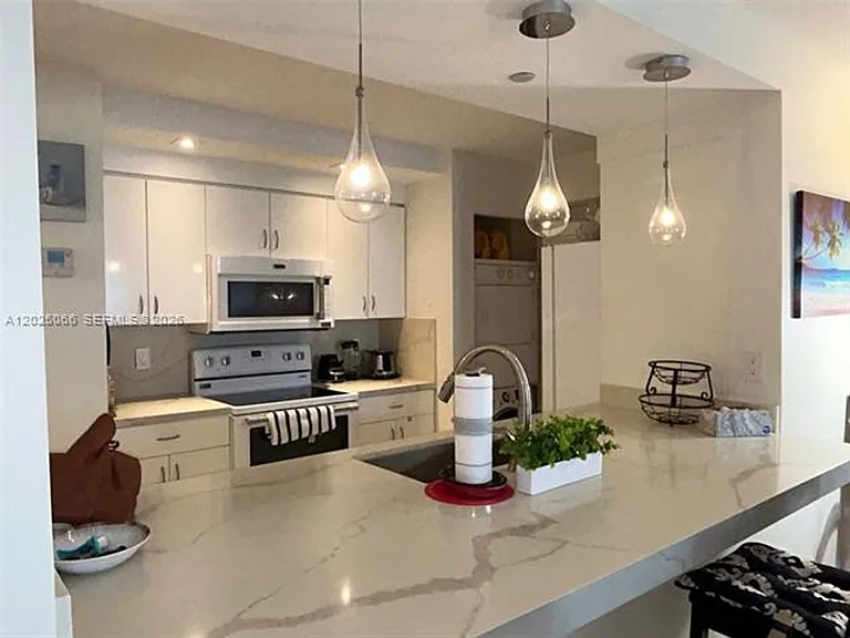 6917 Collins Ave #807 — Photo 6