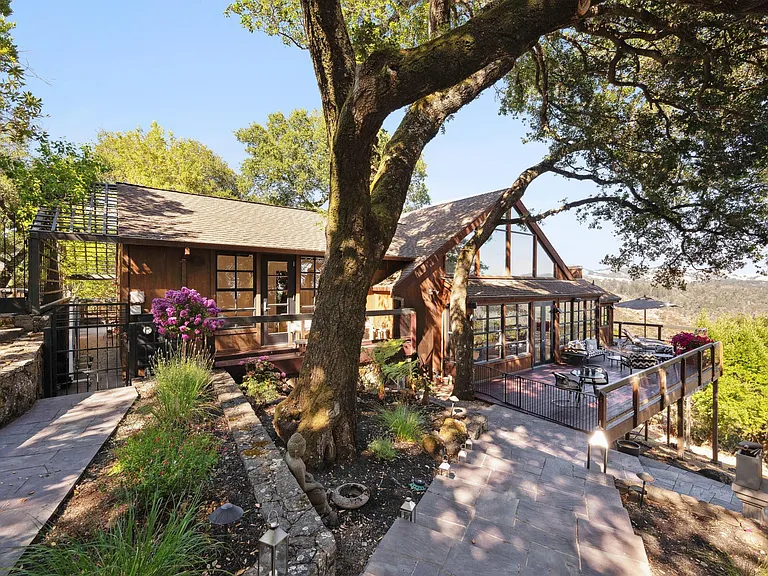 1090 Bart Rd — Photo 67