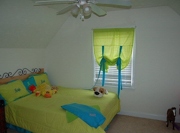 5th image of 448 Lee Road 348