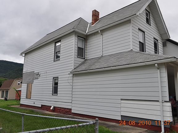 5th image of 1018/1020 Erie Ave