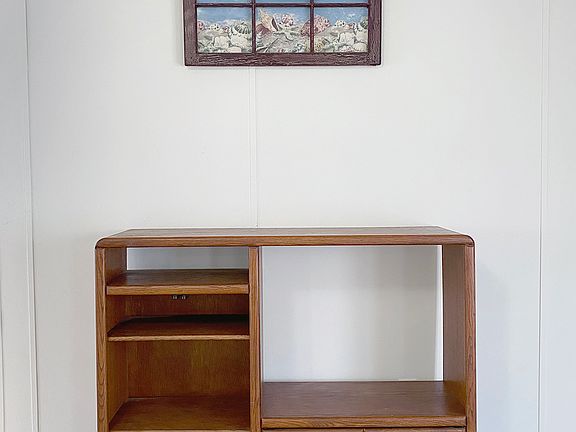 Extra furniture available if needed