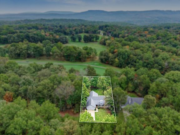 3rd image of 34 Beachwood Ln
