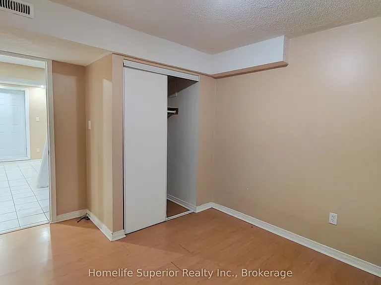 17 Summerfield Cres — Photo 22