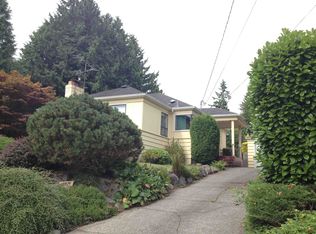10525 Victory Ln NE, Seattle, WA 98125