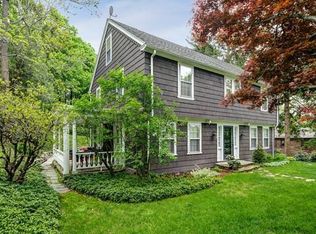 346 Salisbury St, Worcester, MA 01609