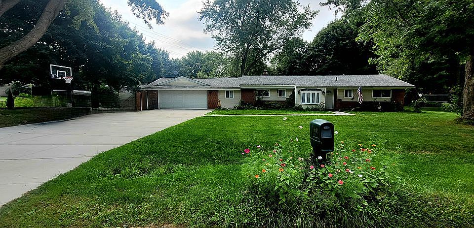 1st image of 6543 Plum Ln