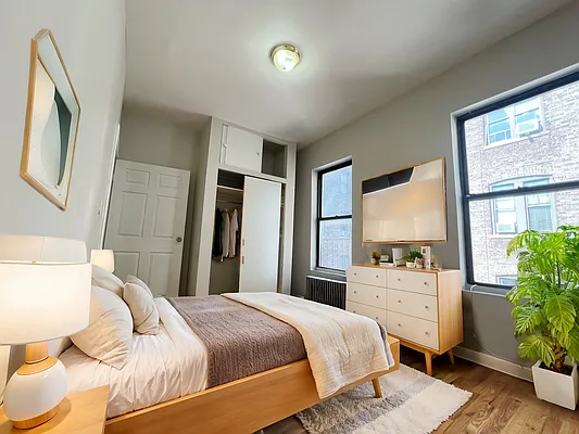 Rented by Corcoran | media 3